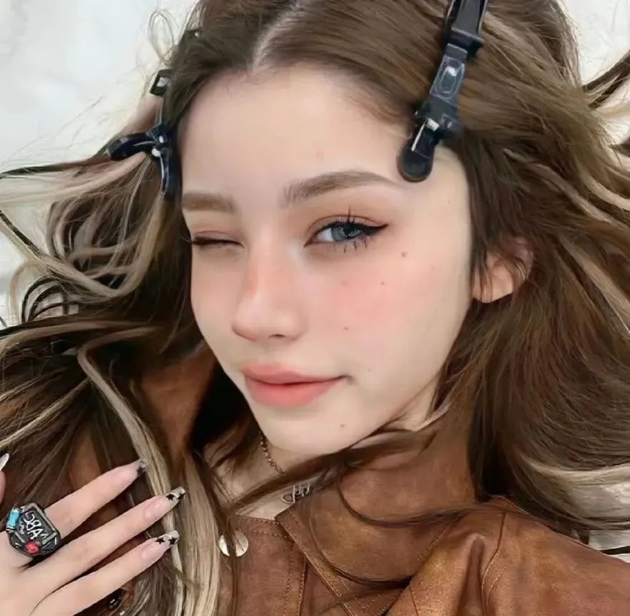 见习女探